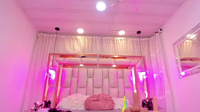 Francesca_Skuirt Live XXX Chat