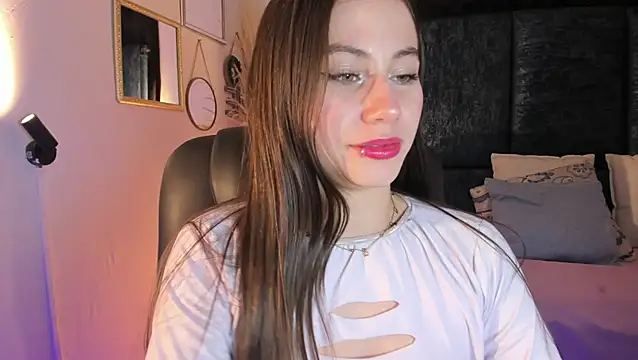 MiaWhiteBunny Adlı Modelin Canlı XXX Sohbeti