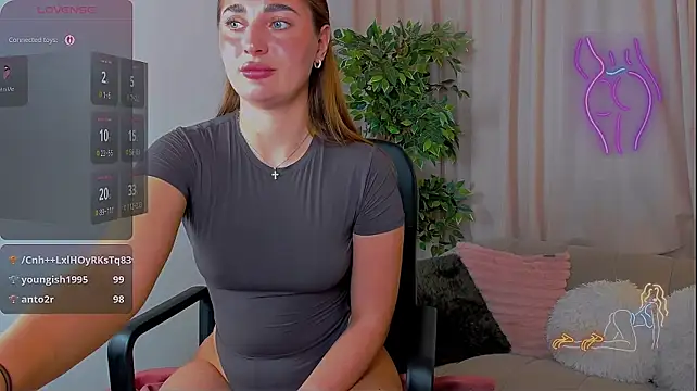 RinaKlark live XXX chat