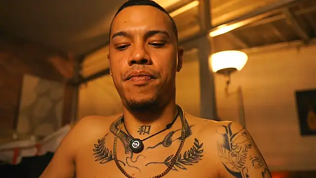 AlphaMasterXxx Chat XXX live