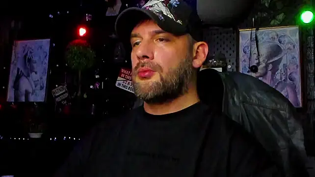 Онлайн чат XXX LexHardy