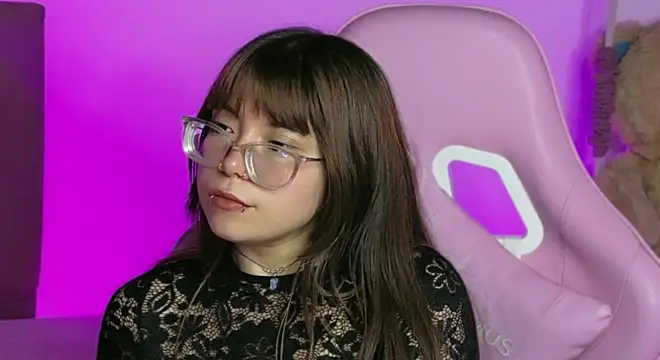 دردشة uchiiky_doll الجنسية المباشرة
