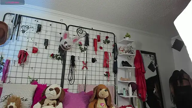 isaabella_sky Show in webcam