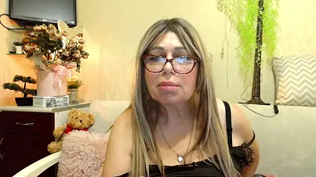 SusieNoreen Live XXX-Chat