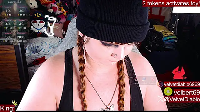 Chat +18 de VelvetDiablo ao vivo
