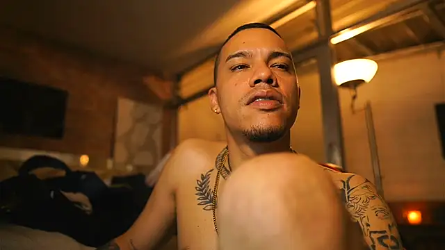 AlphaMasterXxx's Live XXX Chat