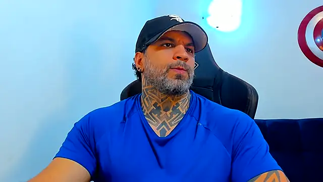 Онлайн чат XXX JoshRigby