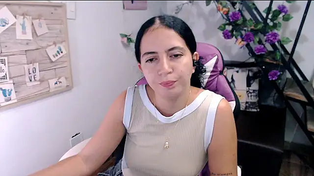 samantha_baby_ Adlı Modelin Canlı XXX Sohbeti
