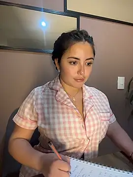 sukhakunis1 Show Webcam