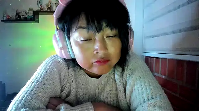 Shaddycute_ live XXX chat