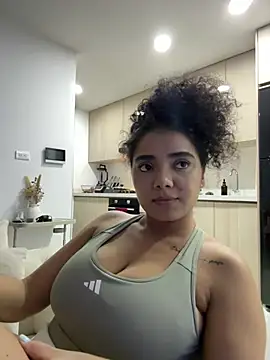 Chat XXX en directo de Curlyierr