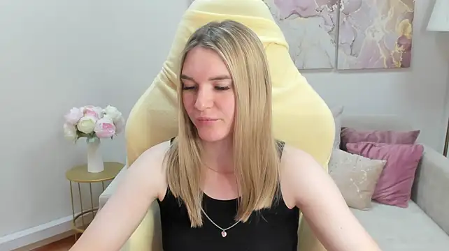 RoxyReignn Chat XXX live
