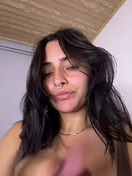 NandaVixen Chat XXX in diretta