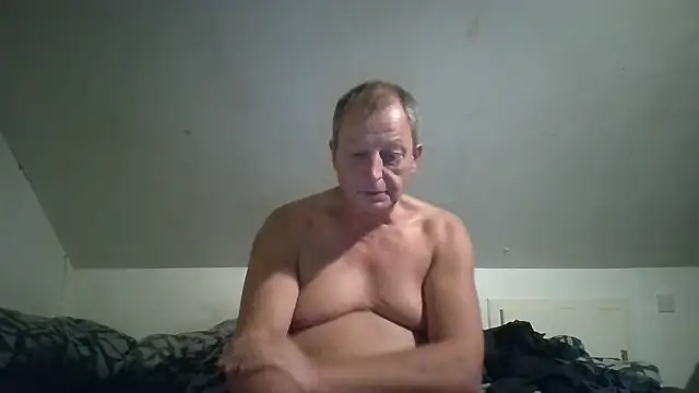chubbybear2cum Show Webcam