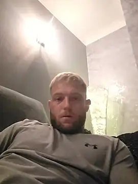 10AlphaPapa01: διαδικτυακό σόου στην κάμερα