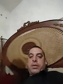 Jade_AfterDark: διαδικτυακό σόου στην κάμερα