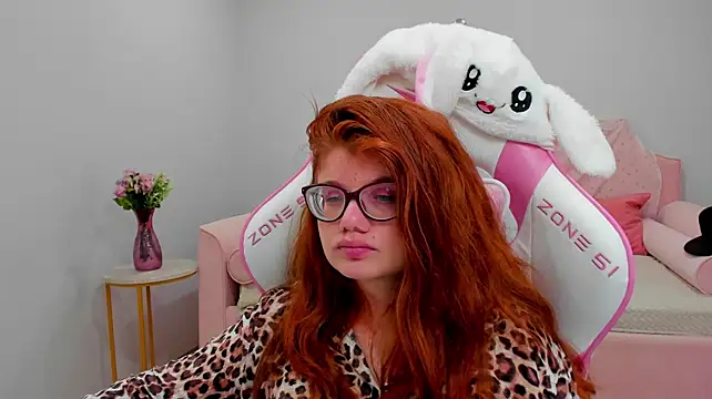 ChloeHalses Live XXX-Chat