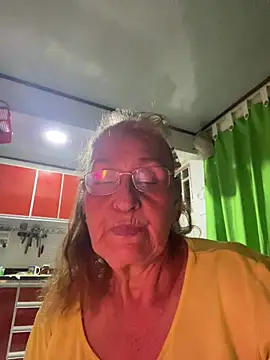 Chat +18 de DulceDiaz ao vivo
