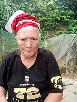 دردشة BigAss-Vietnames الجنسية ا لمباشرة