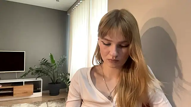 PlasaRima's Live Sex Cam Show