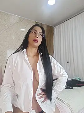 ImLauu's Live XXX Chat