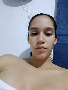 RAMONA_and_ROGER's Live Chat Room