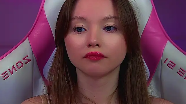 KeiraAsti's Live XXX Chat
