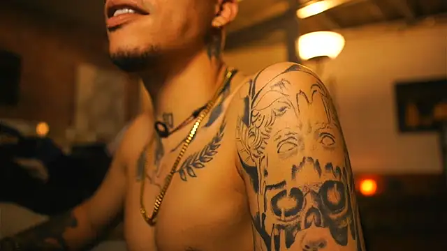 AlphaMasterXxx Chat XXX live