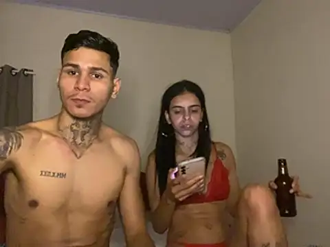 Show de Thiago23cm78 na webcam