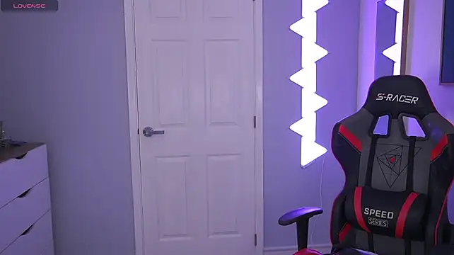 DanikaDillan's Live Chat Room