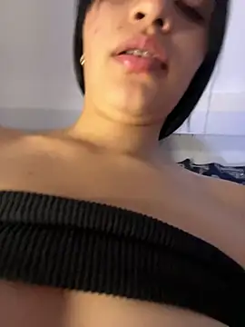 Hhannachiki 现场XXX聊天