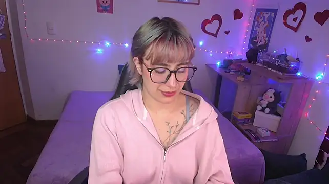 Miacatsito3's Live XXX Chat