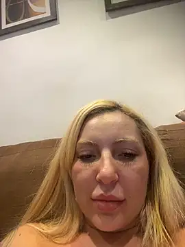 Juuhschmitt's Live XXX Chat