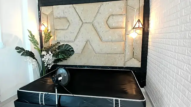 Julieta_Slav3 XXX чат на живо