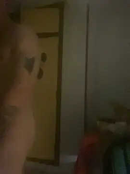 عرض كام dirtyskils