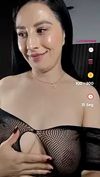 Emma_Hotkiss' Live XXX Chat