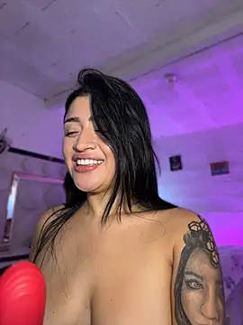 lucianaroy live XXX chat