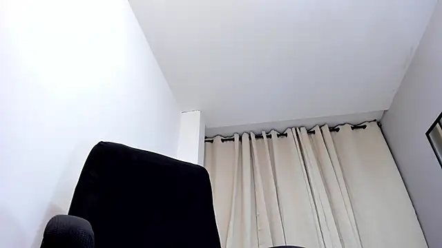 Chat +18 de Violeta_Tepes ao vivo