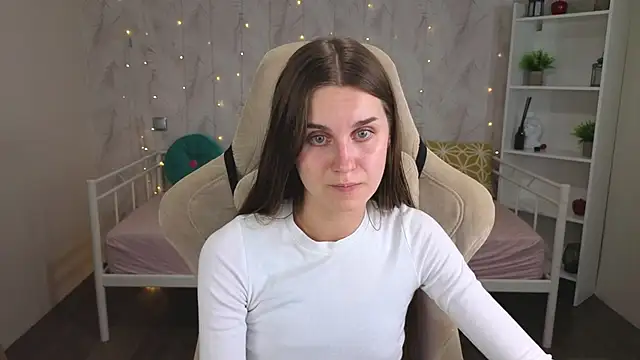 Chat +18 de Alison_Bell ao vivo
