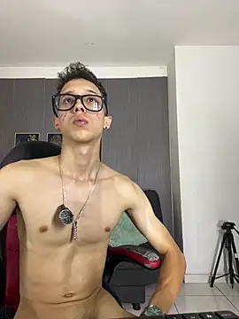 skinny_bigcock02 Chat XXX in diretta