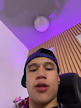 Dominik_Souza's Live XXX Chat