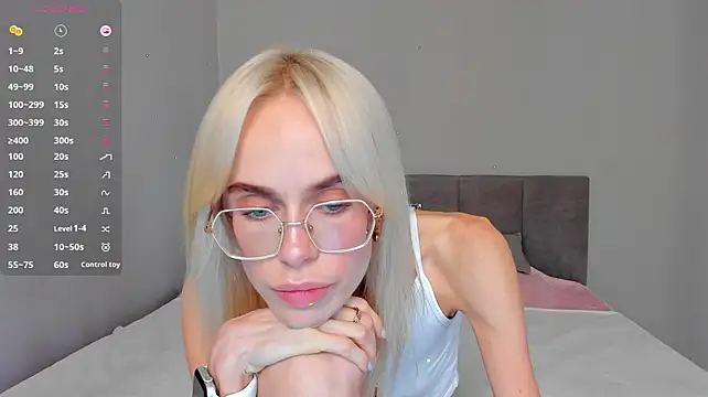 bellatipn Live XXX chat