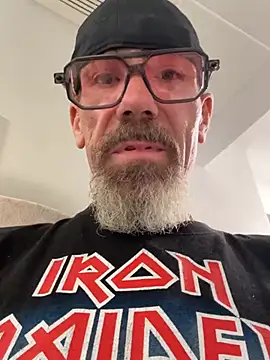 Show modela niceguybigcock na web-kameri