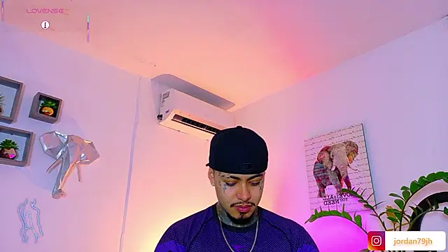 Czat XXX na żywo – JordanSmiith_