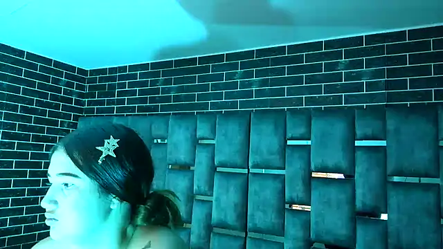 TaliaSkyx21's Live XXX Chat