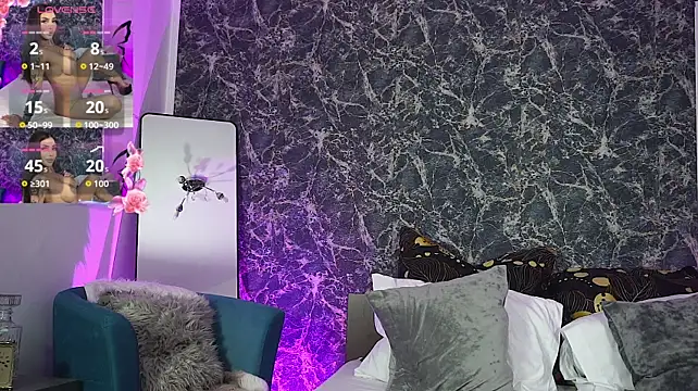BrianaGolddenn live XXX chat