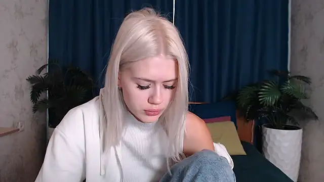 BlondyLedy Шоу с уебкамера