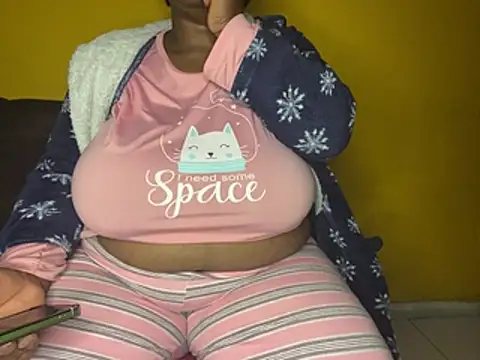 دردشة BoobsQueeen الجنسية المباشرة