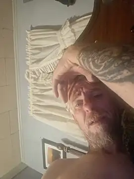 Czat XXX na żywo – 19JaSon83