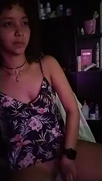 MIlan333X Chat XXX live
